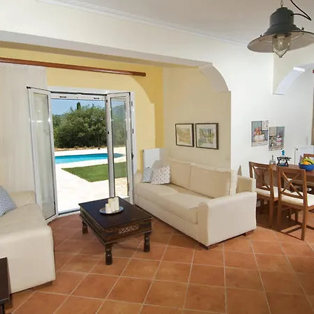 Βίλα Iliachtides Καραβόμυλος