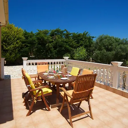 Villa Iliachtides *