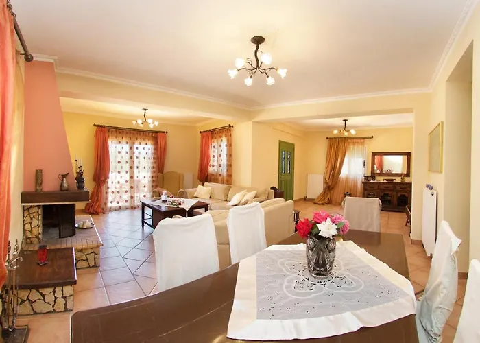 Iliachtides カラヴォミロス